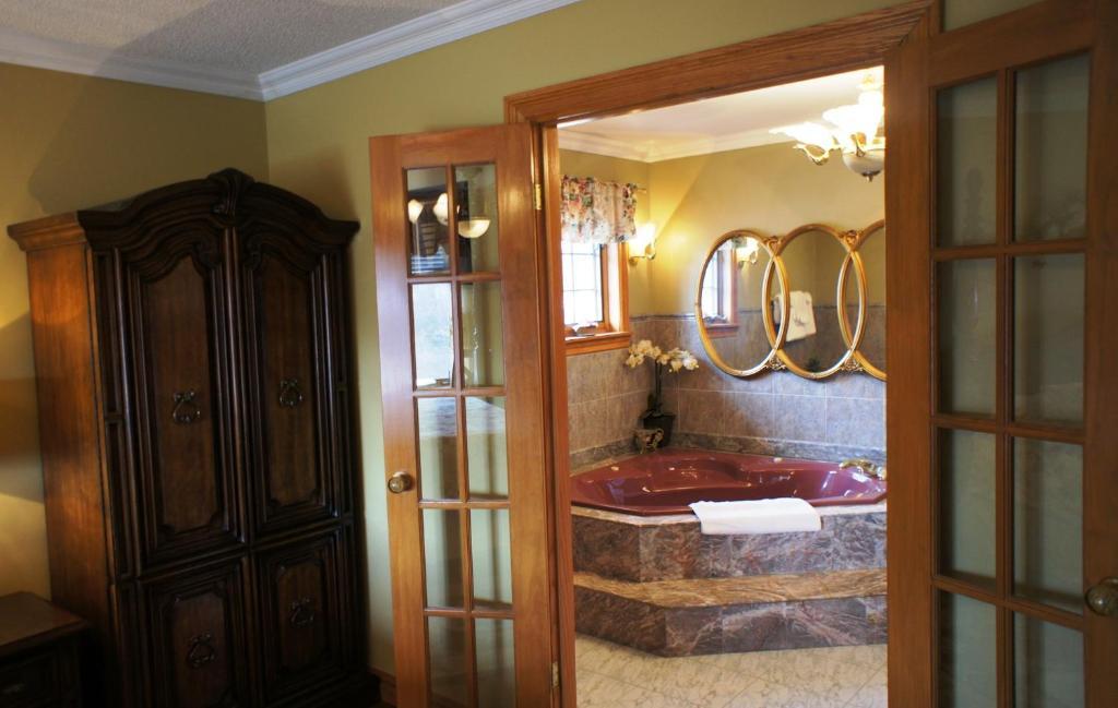 Villa Alexandrea Niagara Falls Room photo